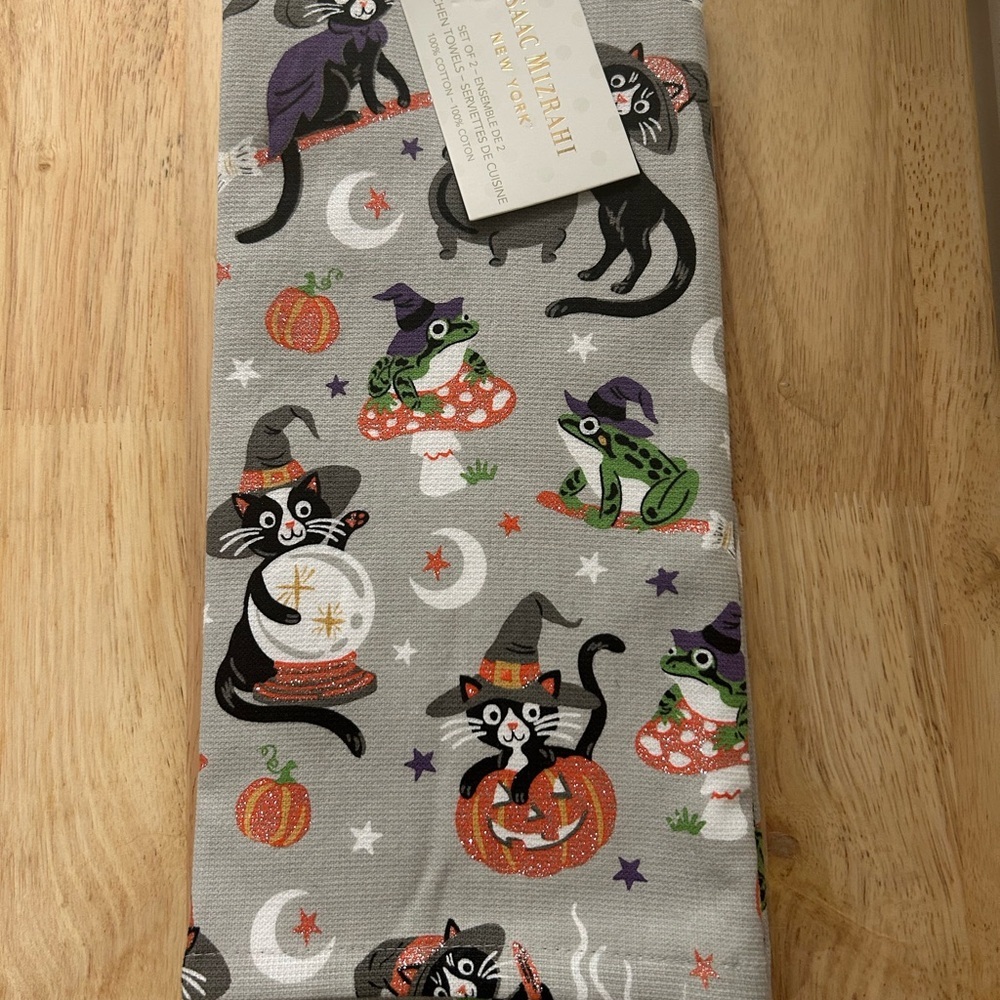 ⭐️ 2/$50 Isaac Mizrahi Halloween Kitchen Towel Set Witch Pumpkin Cat